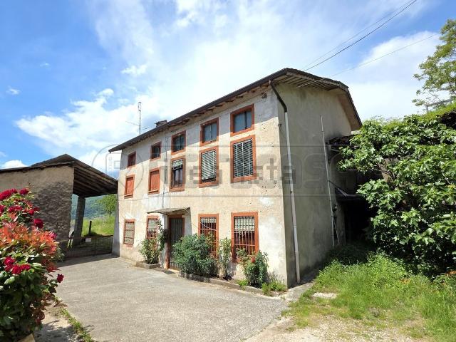 Casa in vendita a Cornedo Vicentino, Veneto