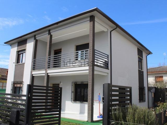 Casa in vendita a Gaiba, Veneto
