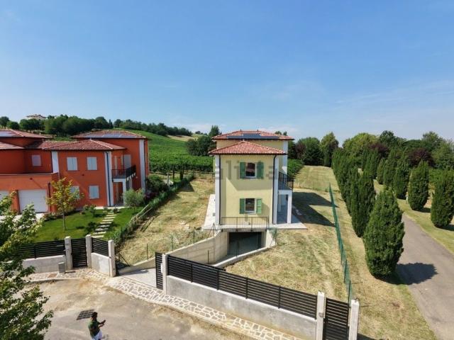 Casa in vendita a Unione di comuni Terre di Castelli, Castelvetro Di Modena