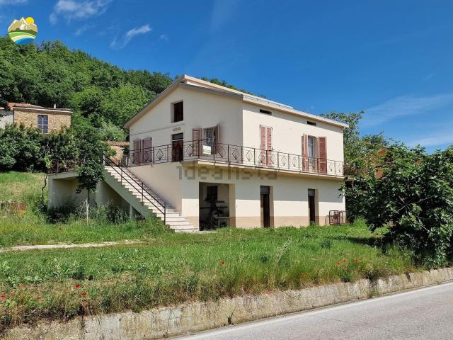 Casa in vendita a Castel Castagna, Abruzzo