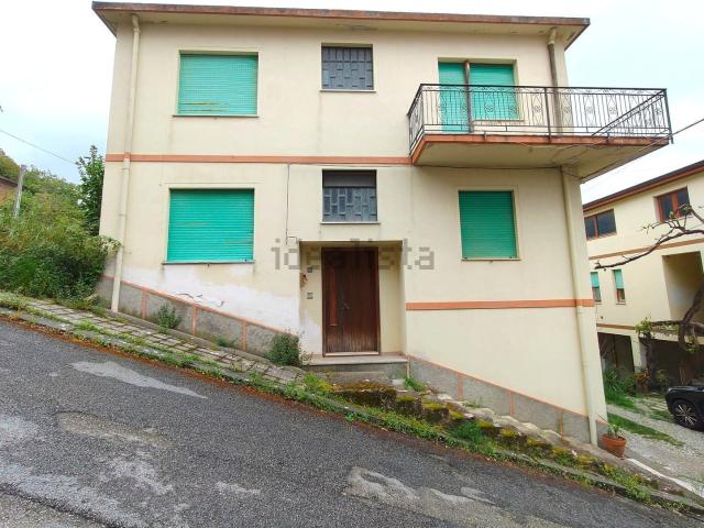 Casa in vendita a Castell'umberto, Sicilia