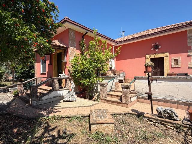Casa in vendita a Isola Del Liri E Superiore, Lazio