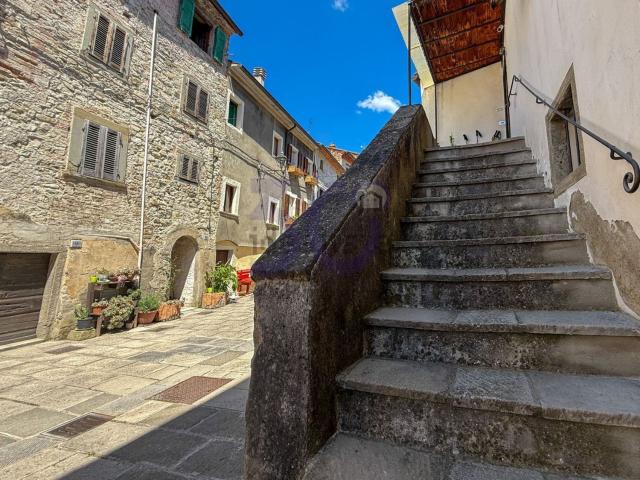 Casa in vendita a Subbiano, Toscana