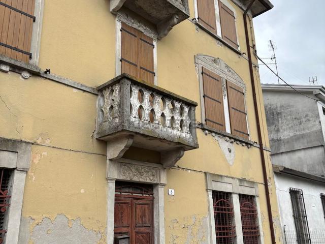Casa in vendita a Quistello, Lombardia