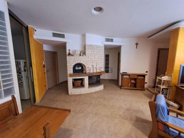 Casa in vendita a Macine, Marche