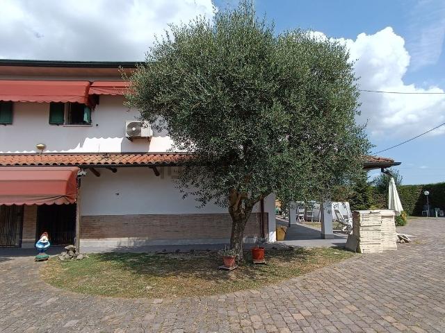 Casa in vendita a Ferrara, Reggio Emilia