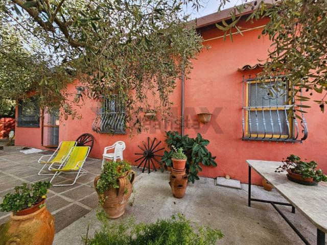 Casa in vendita a Salerno, Campania