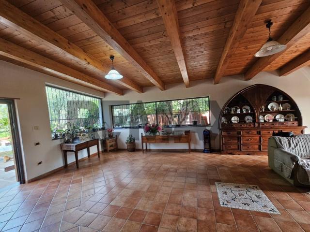 Casa in vendita a Salerno, Campania