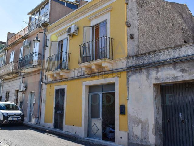 Casa in vendita a Palazzolo Acreide, Sicilia
