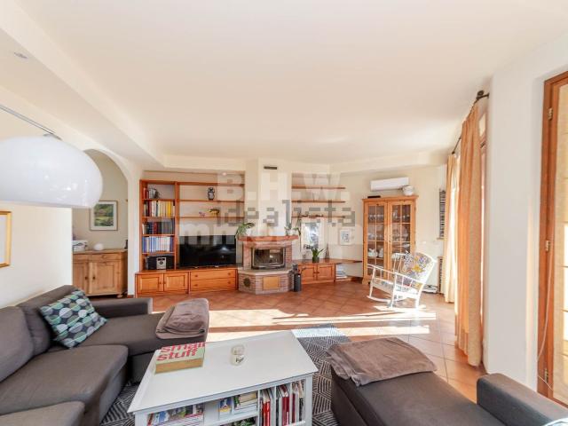 Casa in vendita a Cellina, Leggiuno