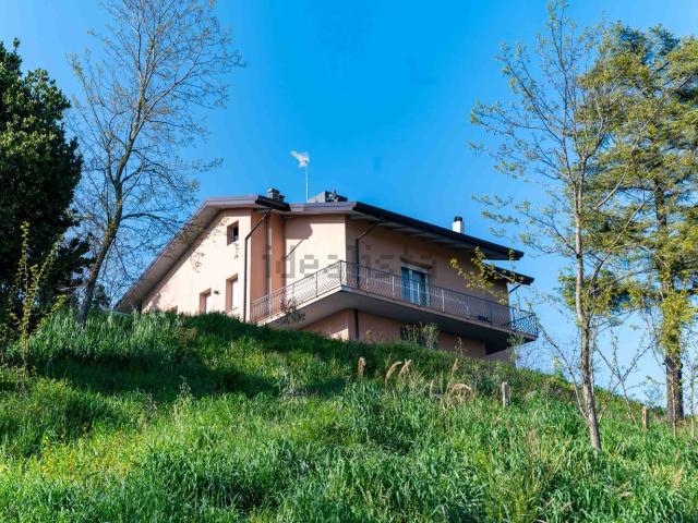 Casa in vendita a Sogliano Al Rubicone, Reggio Emilia