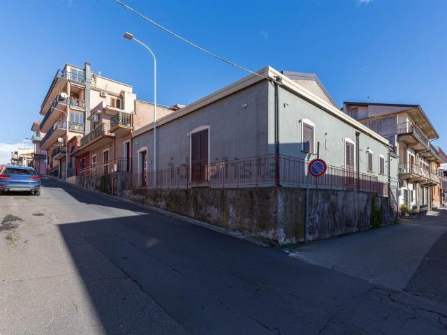 Casa in vendita a Villaggio del Pino, Belpasso