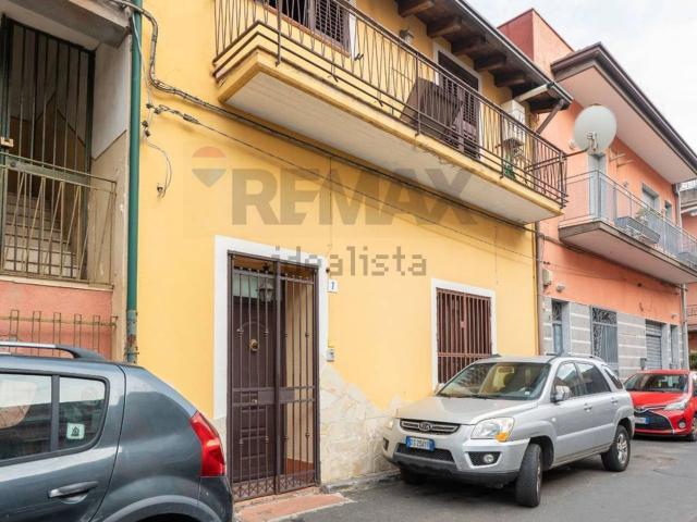 Casa in vendita a Gravina Di Catania, Sicilia
