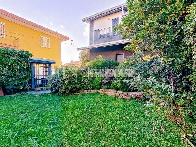 Casa in vendita a Baraggia, Brugherio