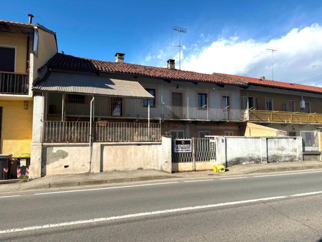 Casa in vendita a Castelrosso, Piemonte