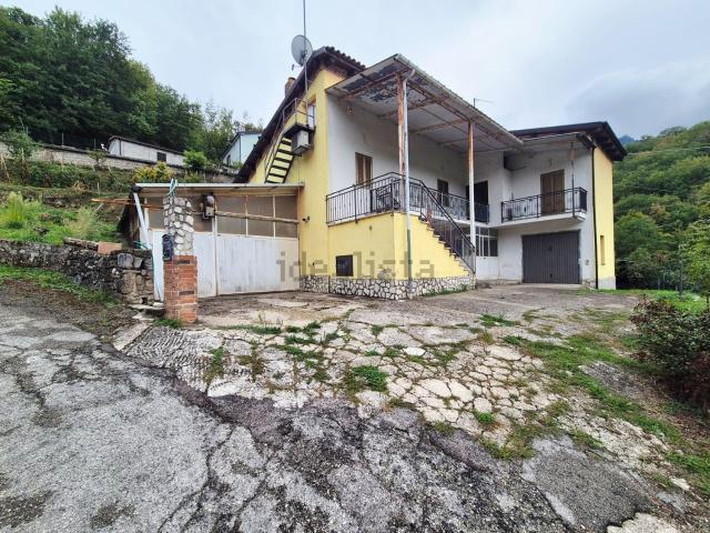 Casa in vendita a Contrada Santa Maria, Farindola