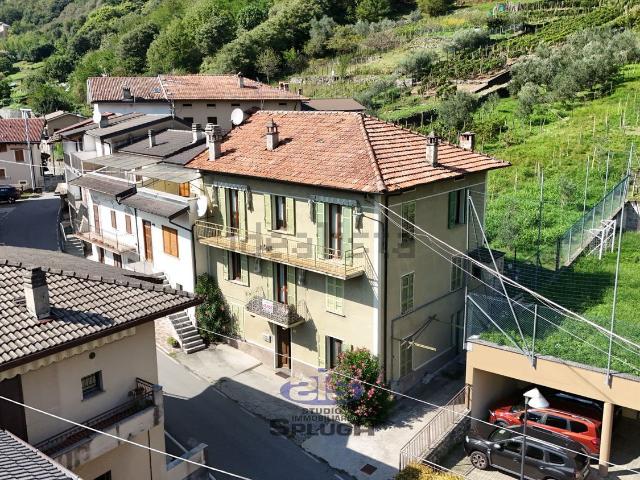 Casa in vendita a Dubino, Lombardia