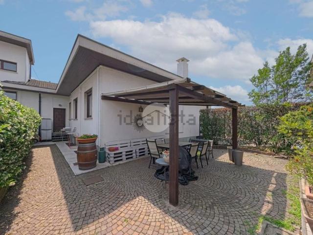 Casa in vendita a Gallarate, Lombardia