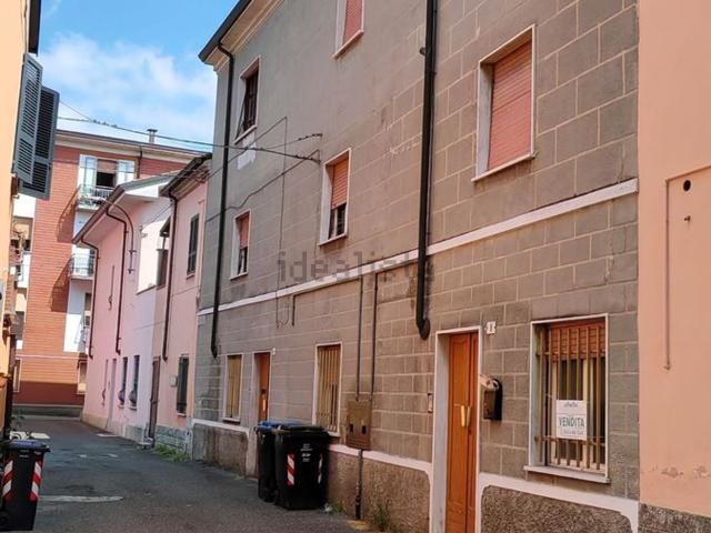 Casa in vendita a Borgonovo Val Tidone, Reggio Emilia