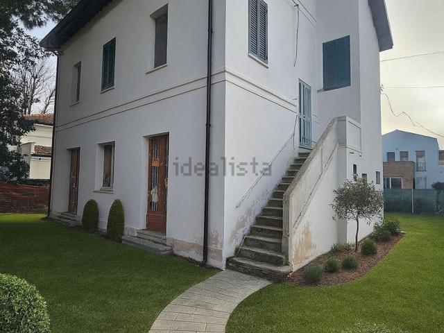 Casa in vendita a Rimini, Reggio Emilia