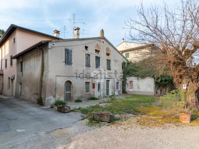 Casa in vendita a Dossobuono, Villafranca di Verona