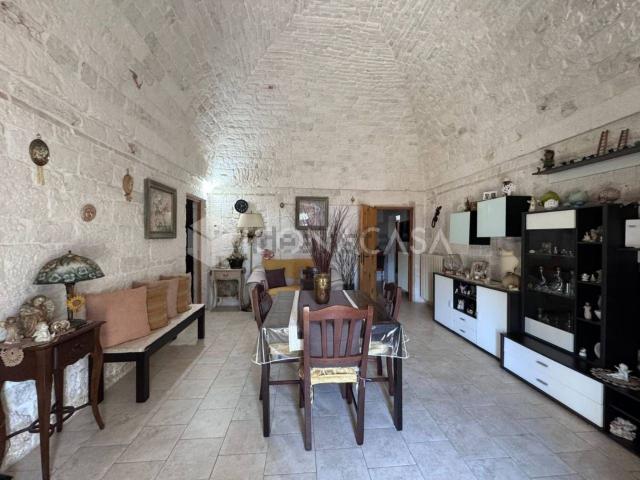 Casa in vendita a Santa Lucia, Puglia