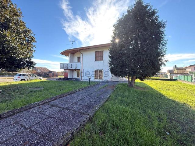 Casa in vendita a Villa Bartolomea, Veneto