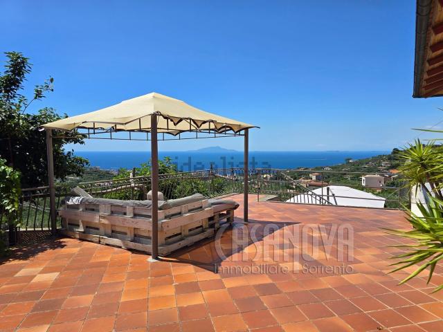 Casa in vendita a Massa Lubrense, Campania