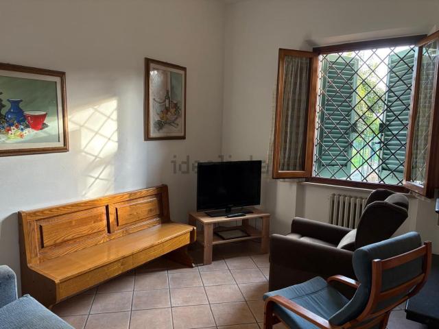 Casa in vendita a Capezzana, Prato