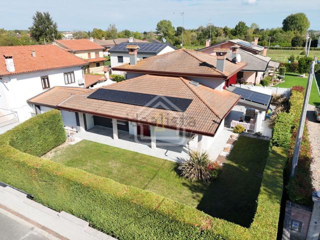 Casa in vendita a Baredo, Palazzolo dello Stella / Palaçûl