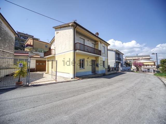 Casa in vendita a Unione dei Comuni della Val Vibrata, Colonnella