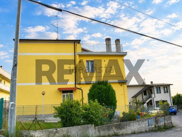 Casa in vendita a Giardino, Montesilvano