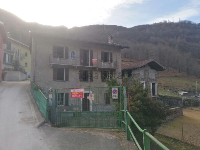 Casa in vendita a Cosio Valtellino, Lombardia