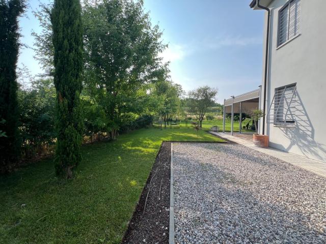 Casa in vendita a Bassa Reggiana, Re
