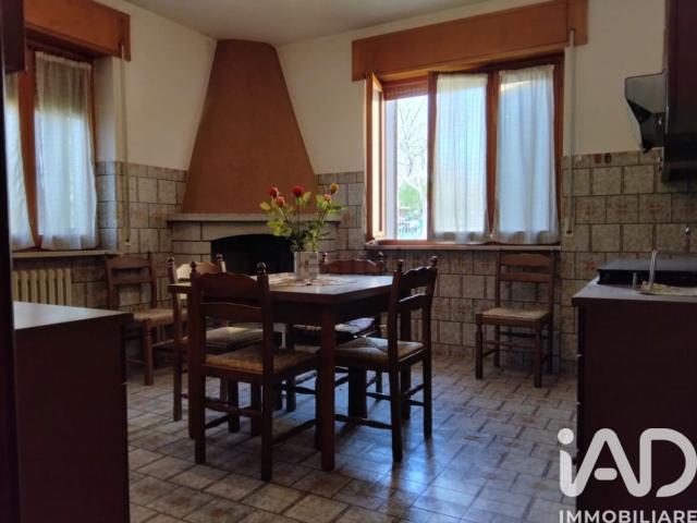 Casa in vendita a Cappuccini, Marche