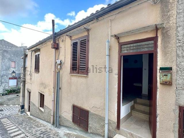 Casa in vendita a Giuliana, Sicilia
