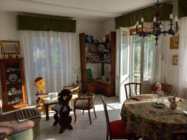 Casa in vendita a Zavattarello, Lombardia