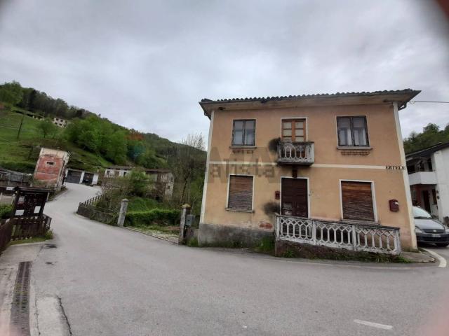 Casa in vendita a Valli Del Pasubio, Veneto