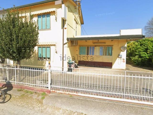 Casa in vendita a Rovigo, Veneto