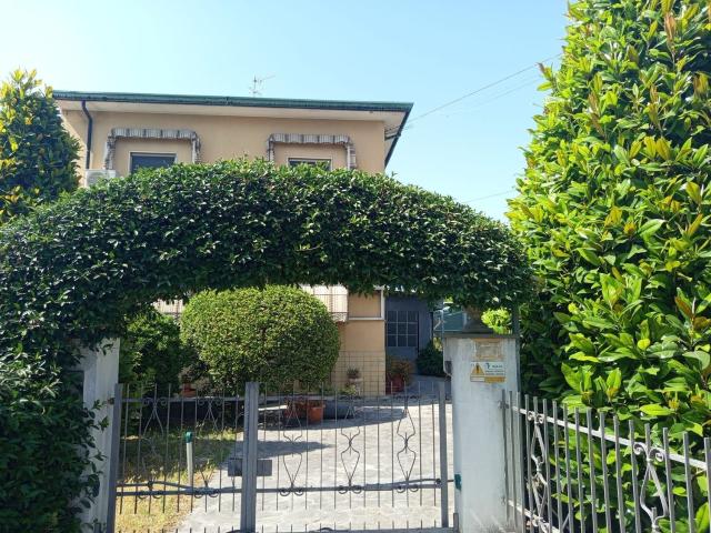 Casa in vendita a San Rocchino, Massarosa