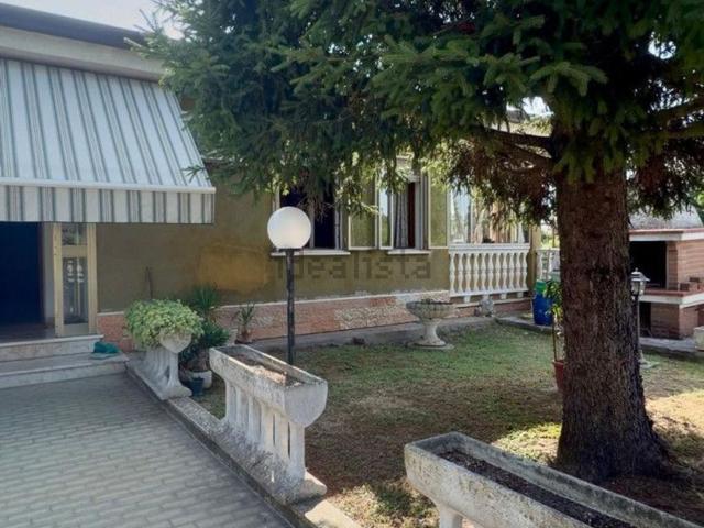 Casa in vendita a Badia Polesine, Veneto