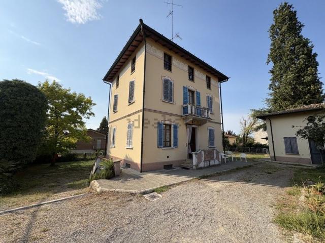 Casa in vendita a Pratonera, Cavriago
