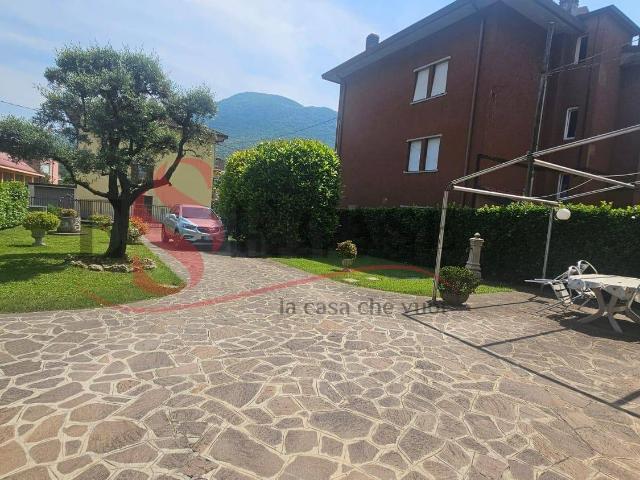 Casa in vendita a Albino, Lombardia