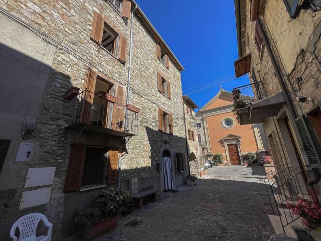 Casa in vendita a Fabro, Umbria