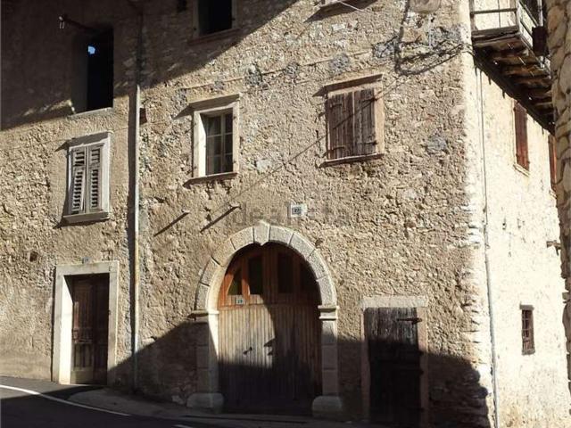 Casa in vendita a Comunità della Vallagarina, Brentonico