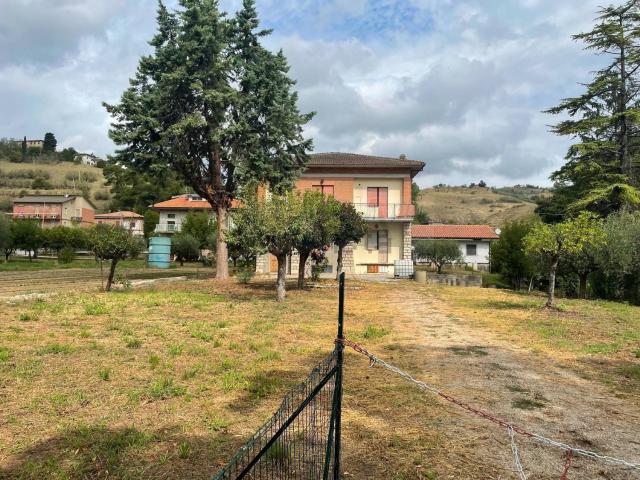 Casa in vendita a Brecciarolo, Marche