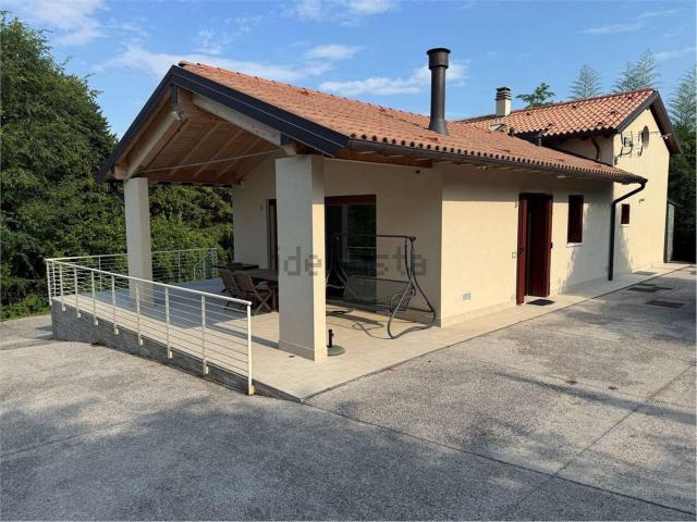 Casa in vendita a Cozzuolo, Vittorio Veneto