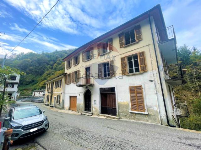 Casa in vendita a Valle Cannobina, Piemonte