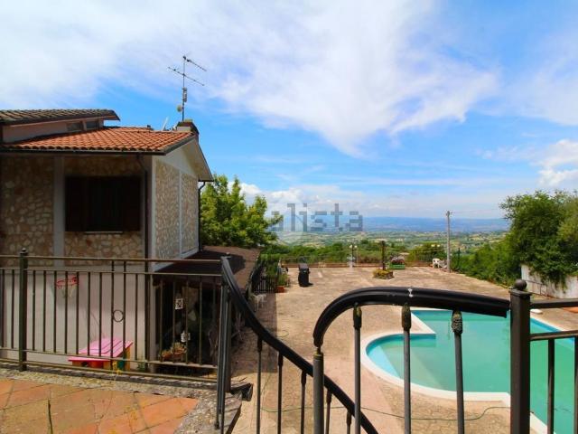 Casa in vendita a Stroncone, Umbria