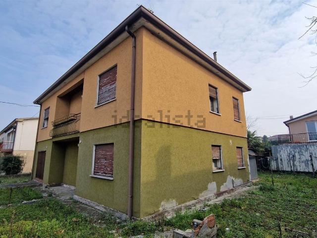 Casa in vendita a Este, Veneto